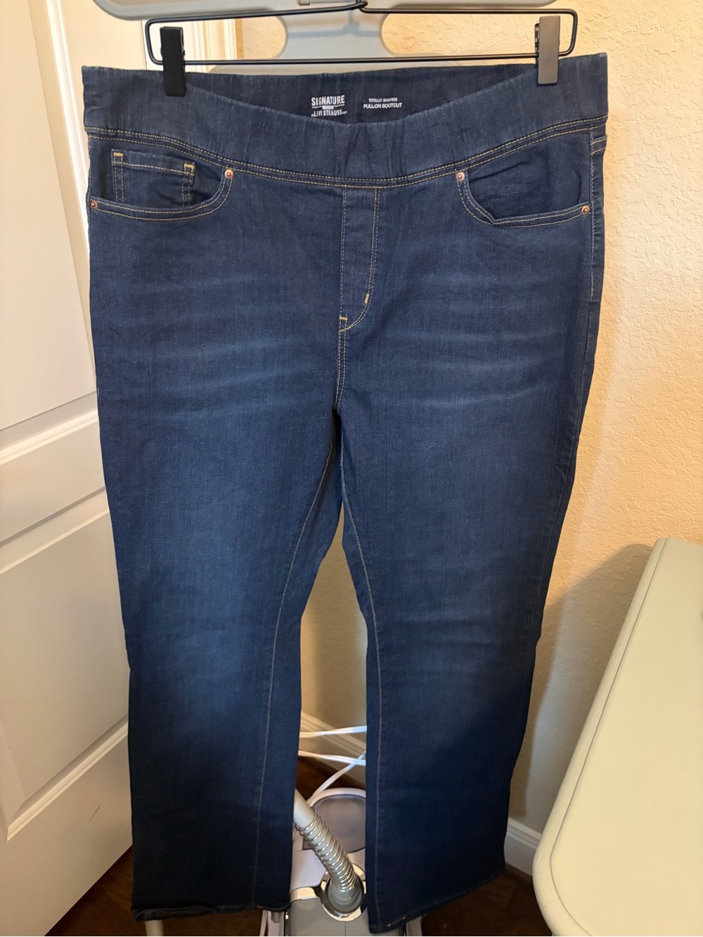 Signature by Levi Strauss Dark Blue Relaxed Fit Jeans